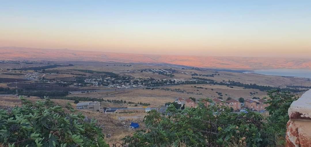 צימר בקתה מול הנוף Zefat Exterior photo